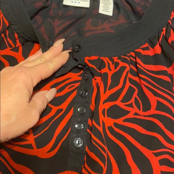 Covington Blouse size Small - Picture 8 of 11